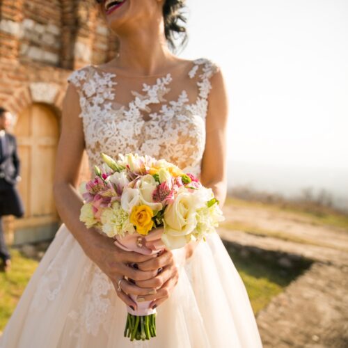Vestido de novia juvenil, moderno, elegante y único con De La Cruz Atelier 